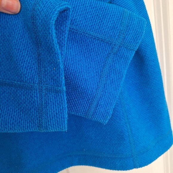 The North Face Men's Blue color  pullover jacket  size L - Picture 5 of 7